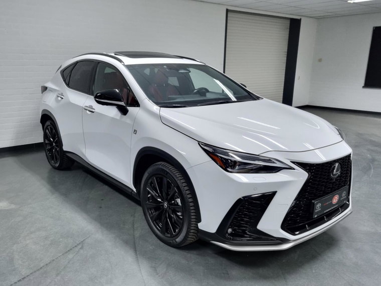 Vehicle Image 4