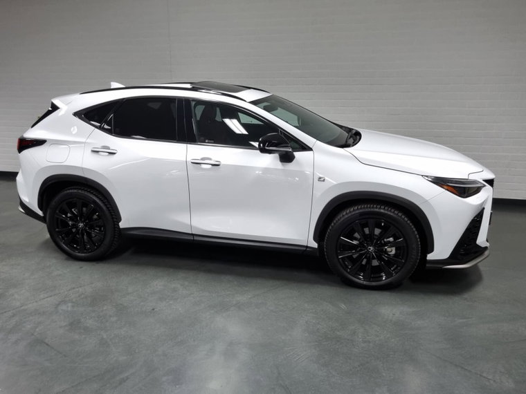 Vehicle Image 7