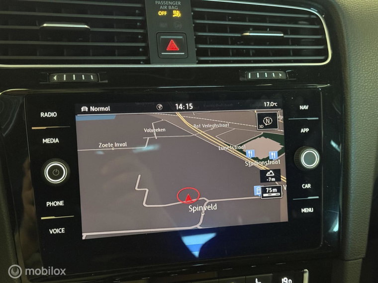 Vehicle Image 16