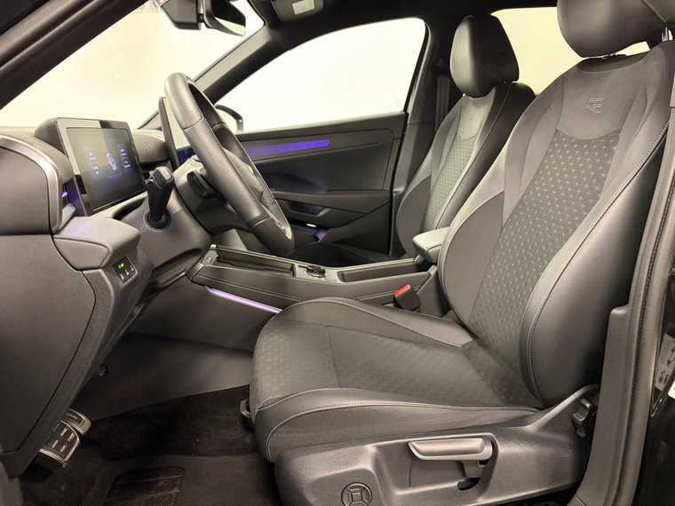 Vehicle Image 35