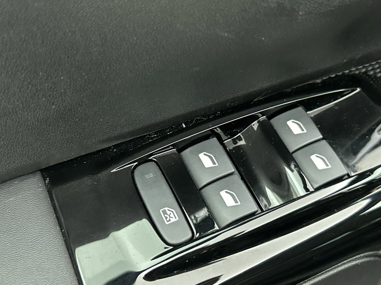 Vehicle Image 40