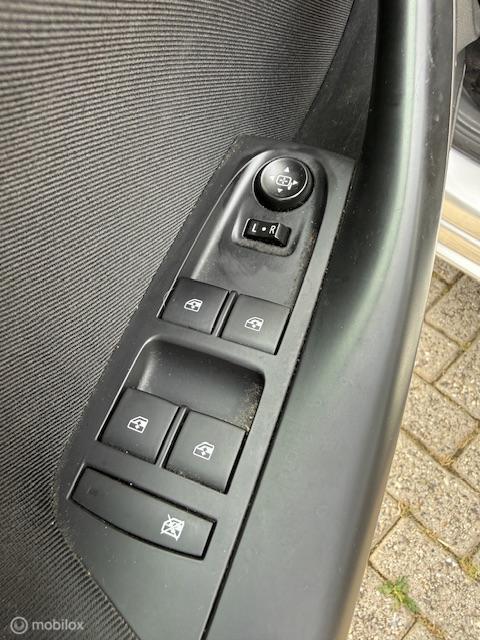 Vehicle Image 27