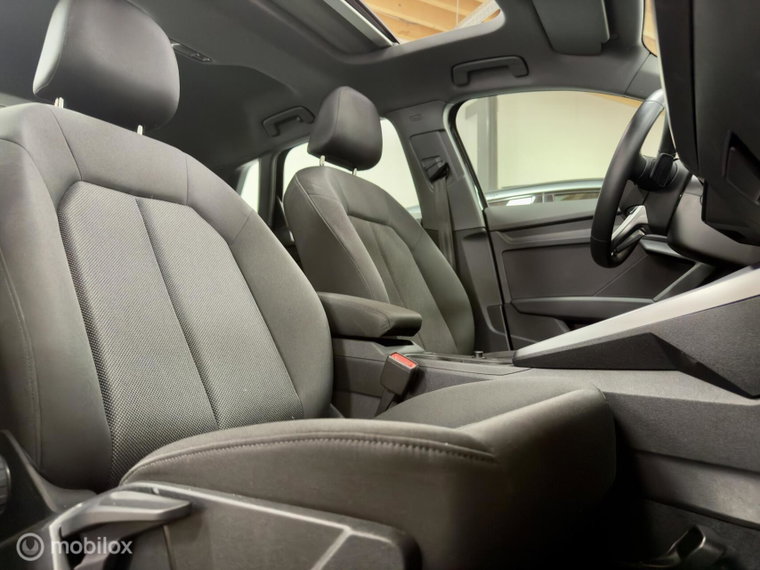 Vehicle Image 37