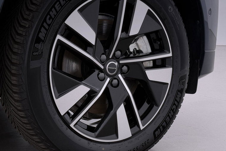 Vehicle Image 48