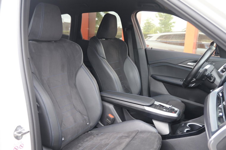 Vehicle Image 30