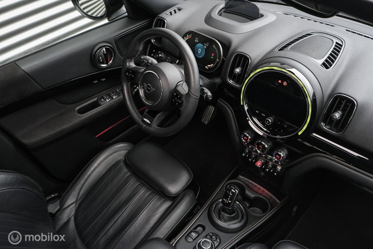 Vehicle Image 40