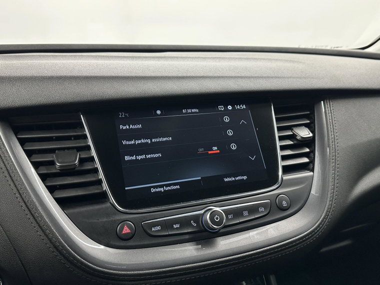 Vehicle Image 38