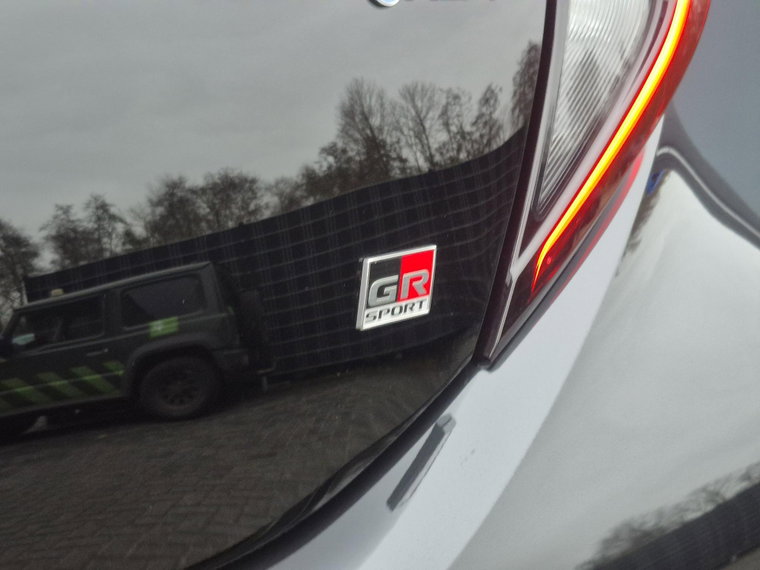 Vehicle Image 13