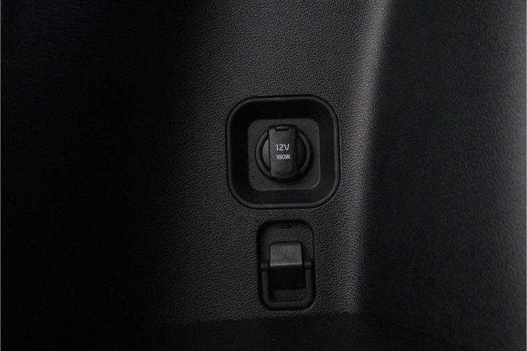 Vehicle Image 23