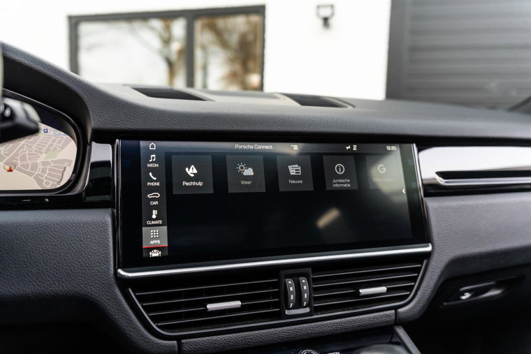Vehicle Image 30
