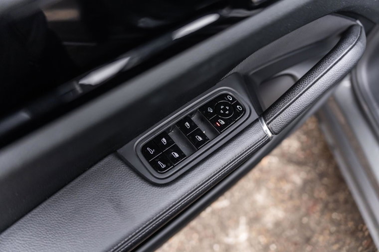 Vehicle Image 50