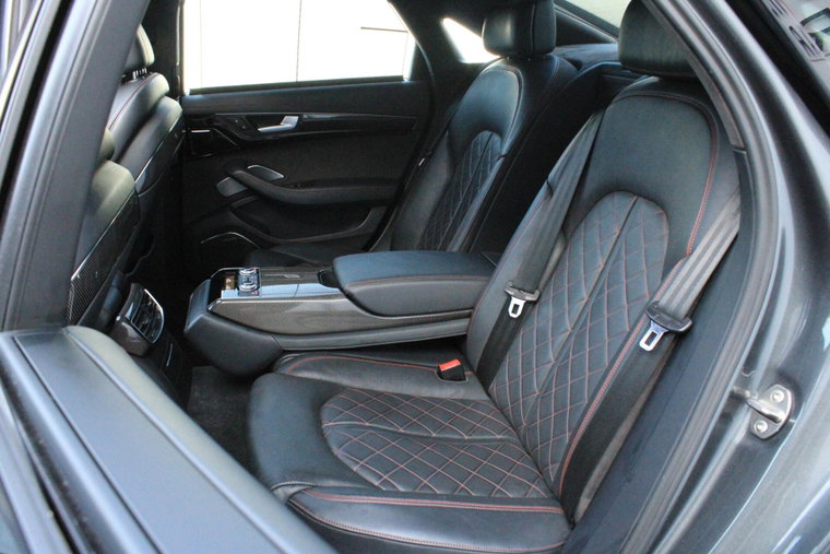 Vehicle Image 30