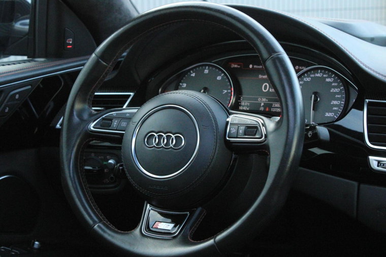 Vehicle Image 37