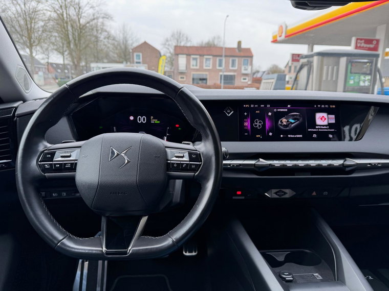 Vehicle Image 26