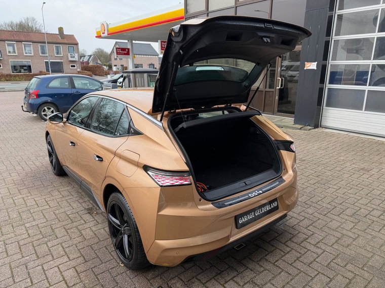 Vehicle Image 36