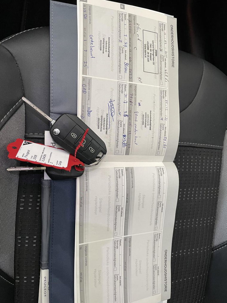 Vehicle Image 30