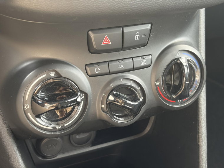 Vehicle Image 26