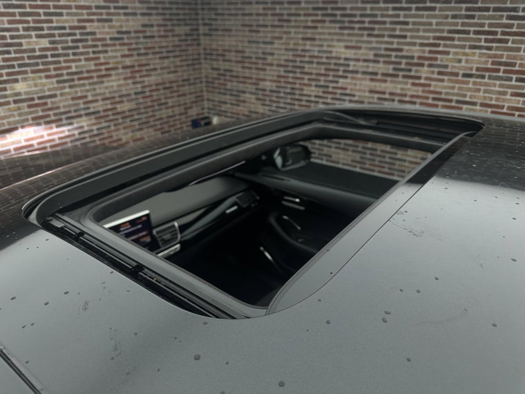 Vehicle Image 45