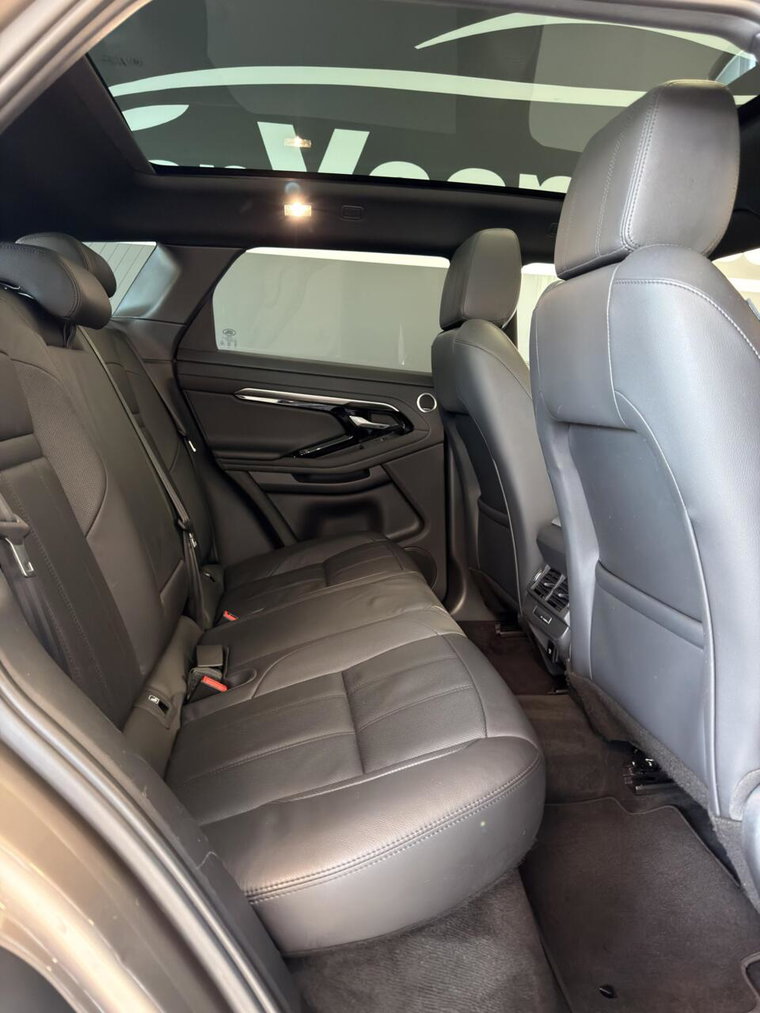 Vehicle Image 37