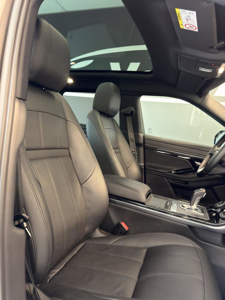 Vehicle Image 38