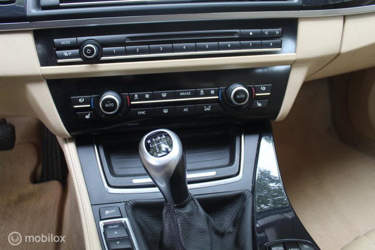 Vehicle Image 27