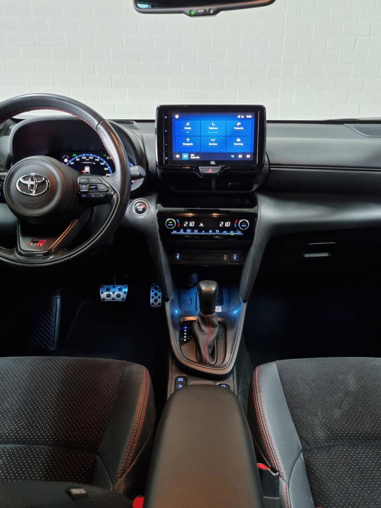 Vehicle Image 30