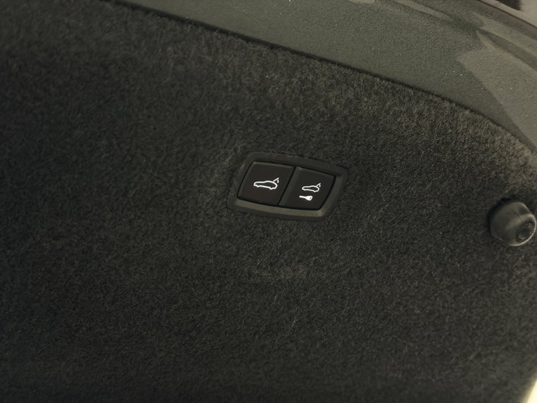 Vehicle Image 40