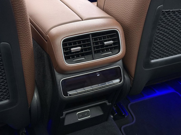 Vehicle Image 36