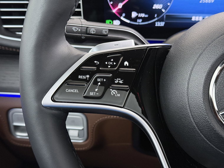 Vehicle Image 40