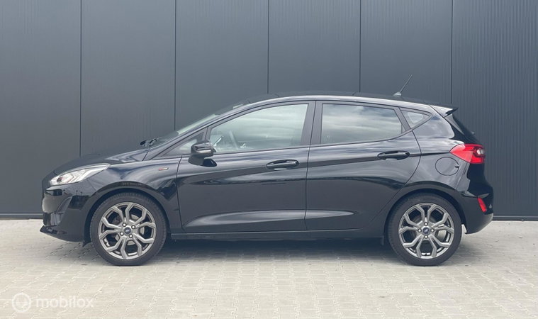 Vehicle Image 6