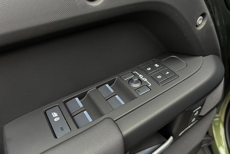 Vehicle Image 14