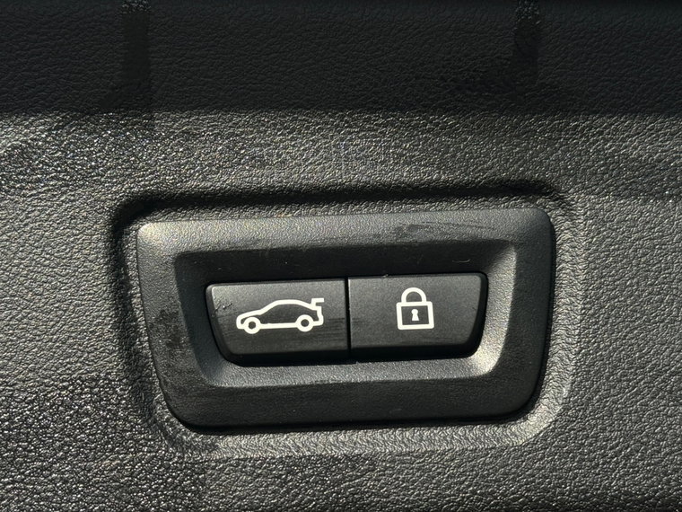 Vehicle Image 28