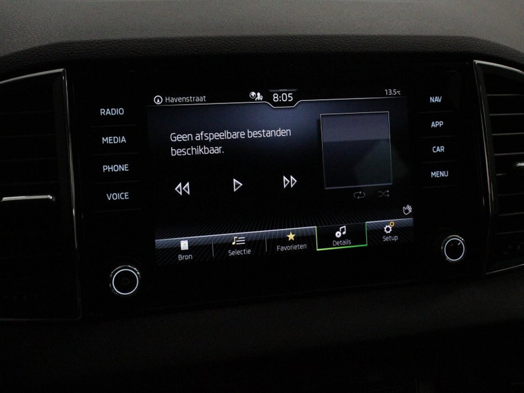 Vehicle Image 22