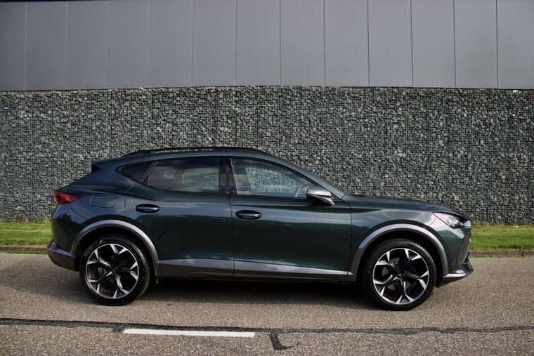 Vehicle Image 8