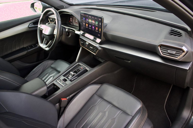 Vehicle Image 10