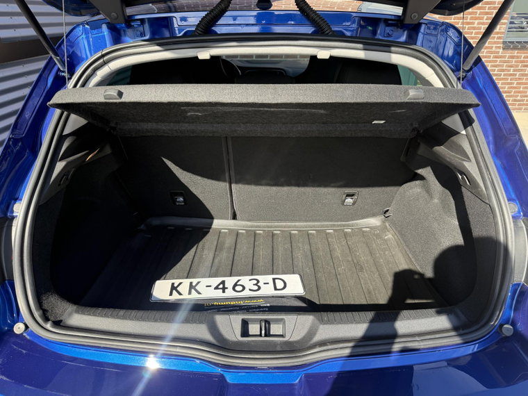 Vehicle Image 28