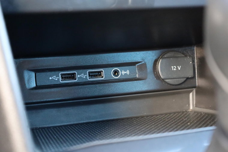 Vehicle Image 21
