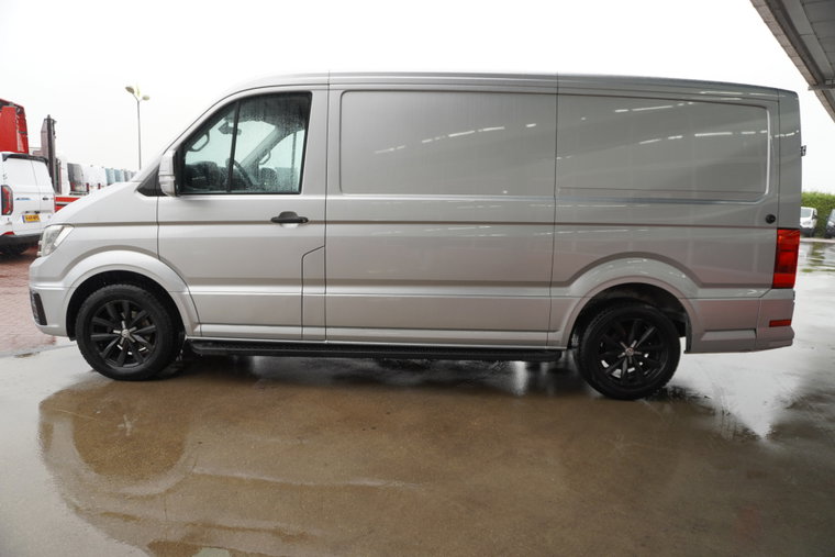 Vehicle Image 8