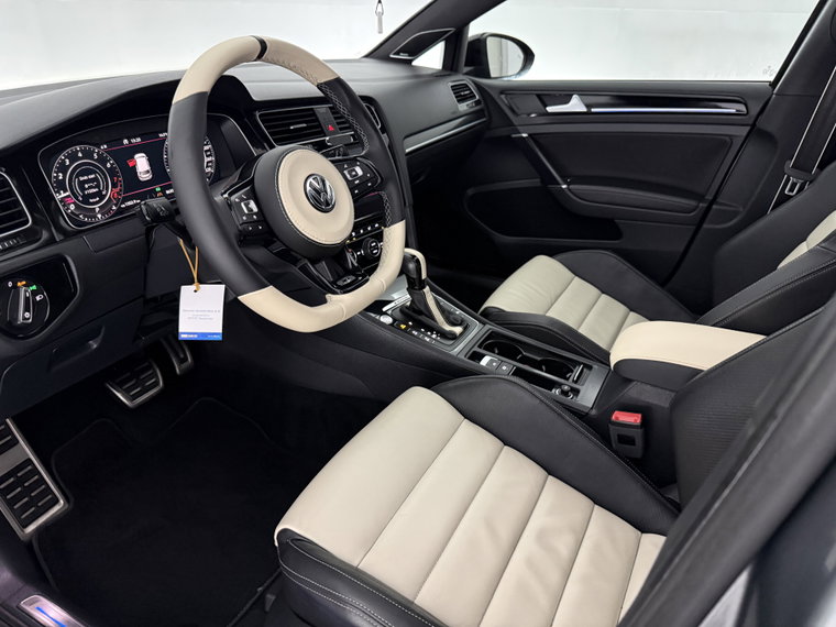 Vehicle Image 38