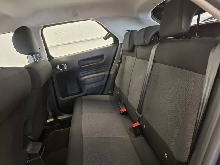 Vehicle Image 12
