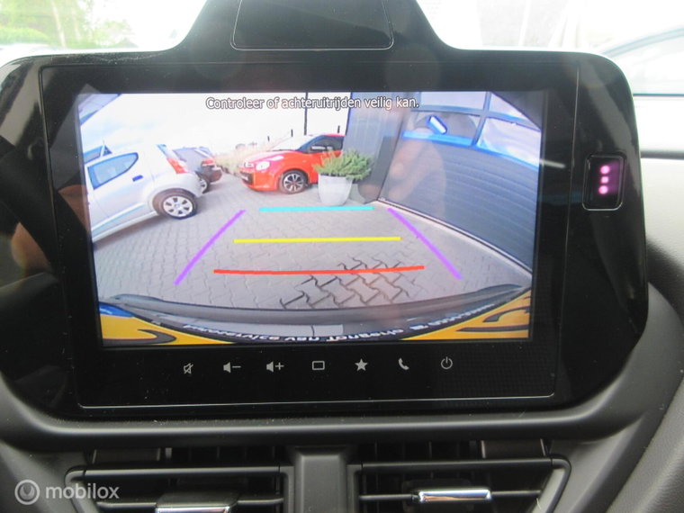 Vehicle Image 22