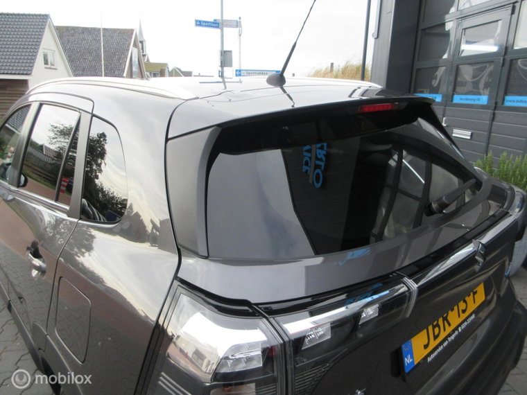 Vehicle Image 10