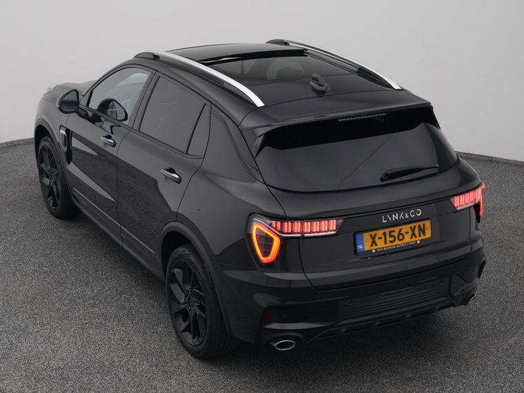 Vehicle Image 25