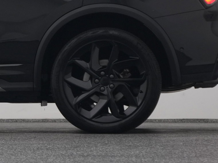 Vehicle Image 40