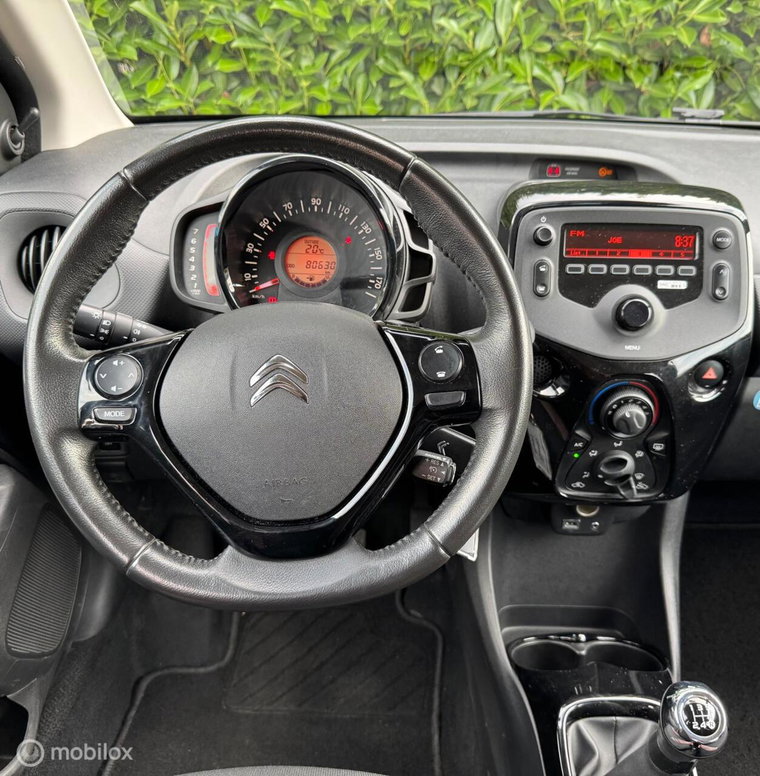 Vehicle Image 13
