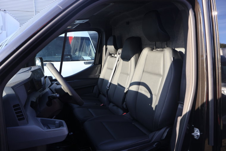 Vehicle Image 37