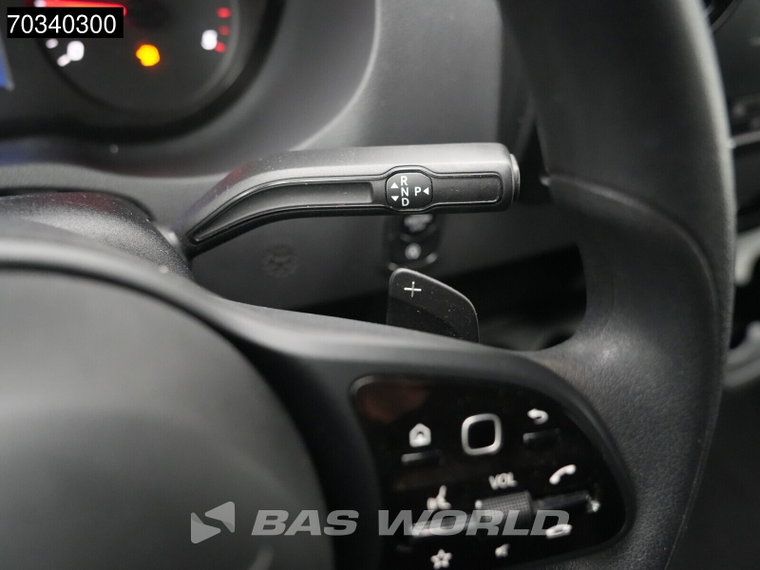 Vehicle Image 45