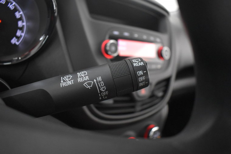 Vehicle Image 16