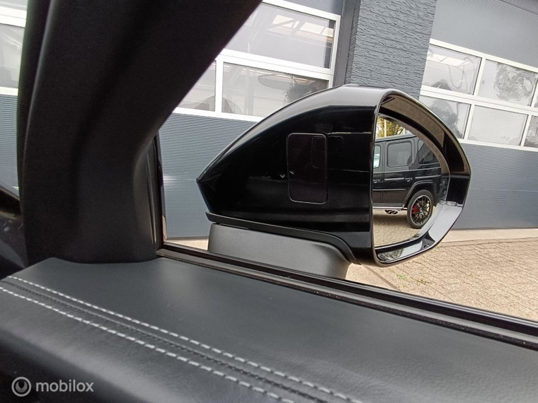 Vehicle Image 35