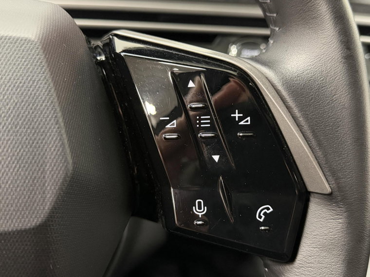 Vehicle Image 39